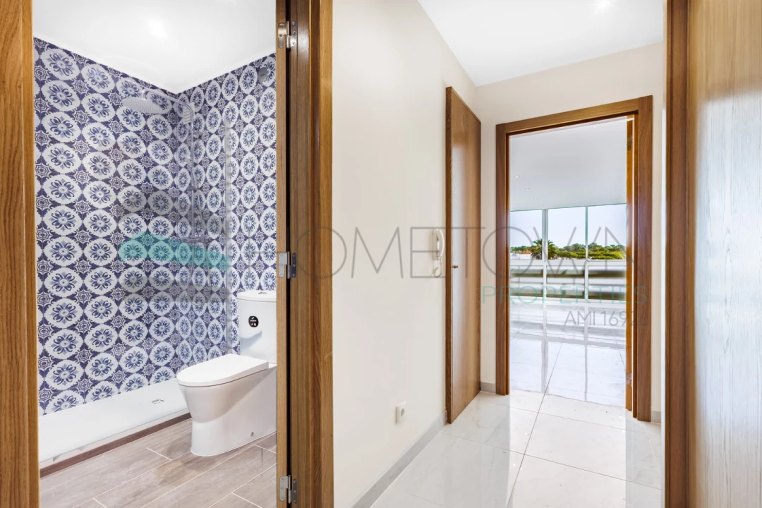 Apartamento para Venda em Quarteira Foto 11