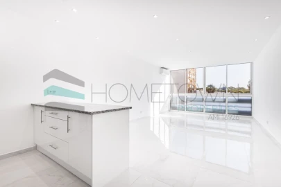 Apartamento para Venda em Quarteira