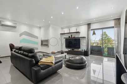 Apartamento T4 para Venda em Loule (São Clemente)