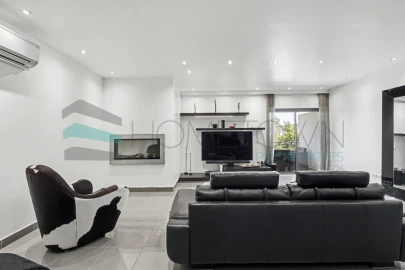 Apartamento T4 para Venda em Loule (São Clemente)