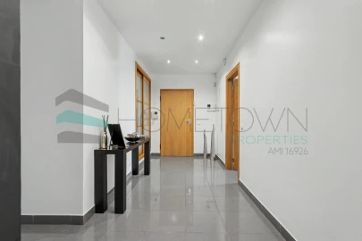 Apartamento T4 para Venda em Loule (São Clemente)