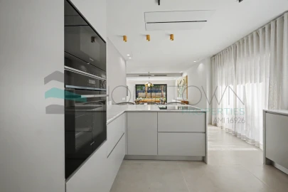 Moradia T4 para Venda em Quarteira