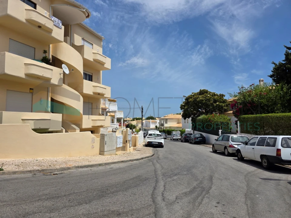 Apartamento T2 para Venda em Albufeira e Olhos de Água Foto 7