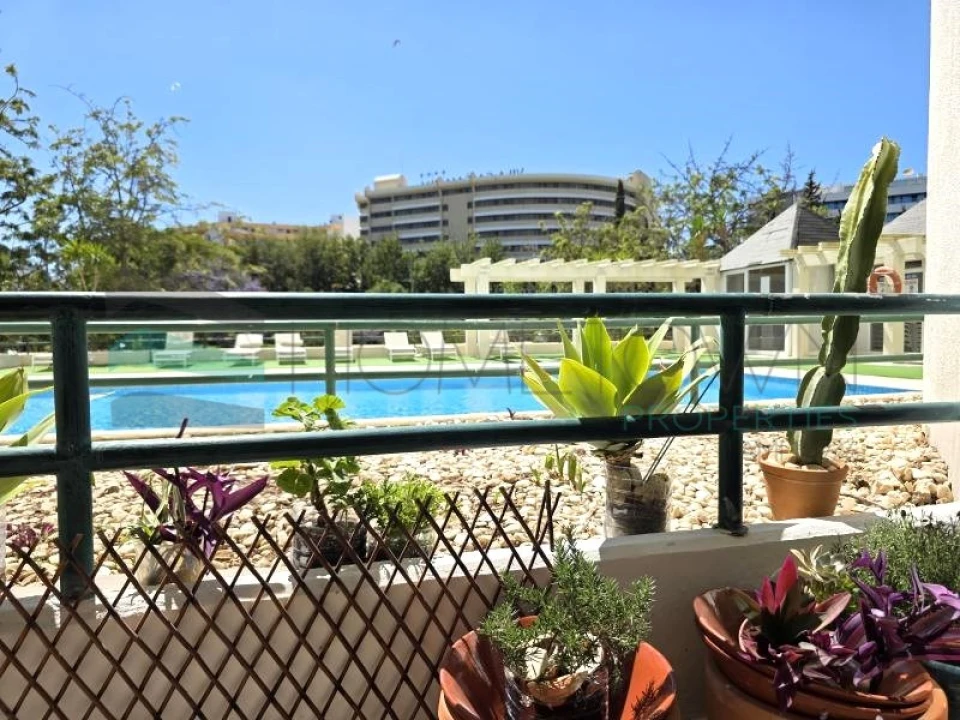 Apartamento T1 para Venda em Quarteira Foto 17