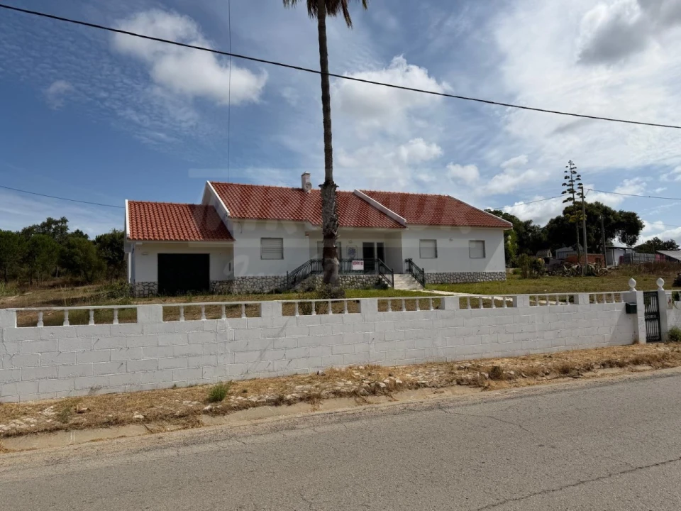 Moradia T4 para Venda em Santo Andre Foto 1
