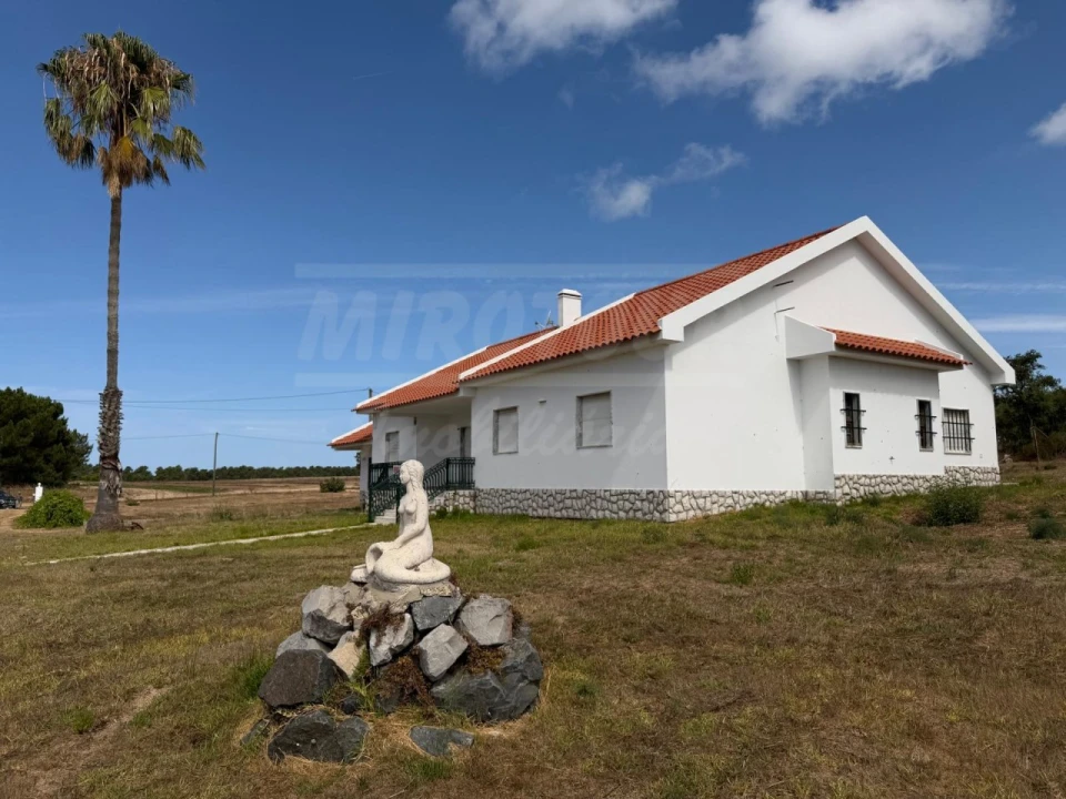 Moradia T4 para Venda em Santo Andre Foto 2