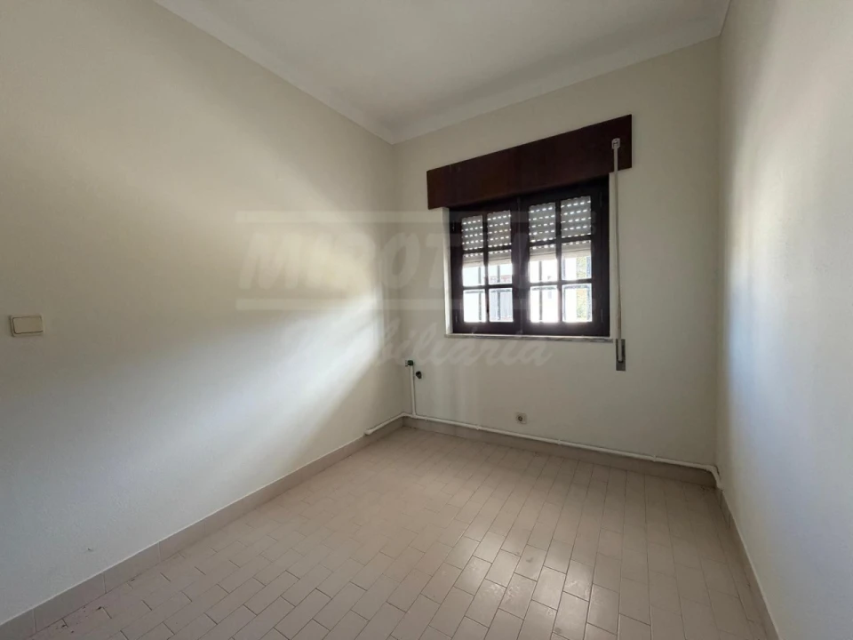 Moradia T4 para Venda em Santo Andre Foto 13
