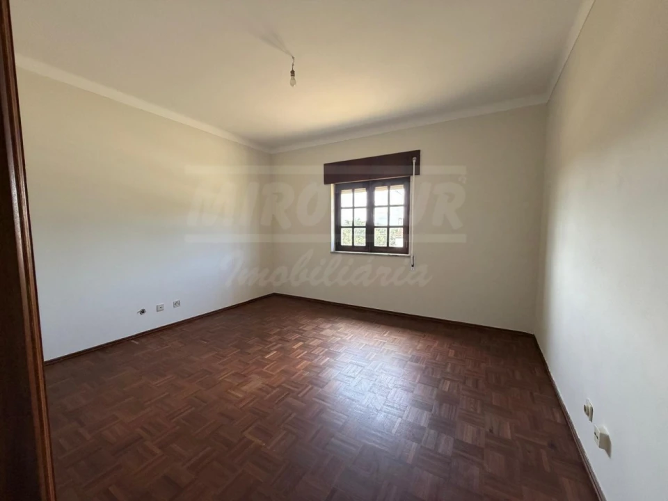 Moradia T4 para Venda em Santo Andre Foto 16