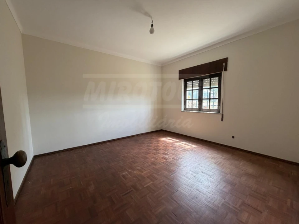 Moradia T4 para Venda em Santo Andre Foto 21