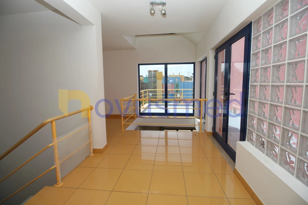 Apartamento T2 para Venda em Albufeira e Olhos de Água Foto 13
