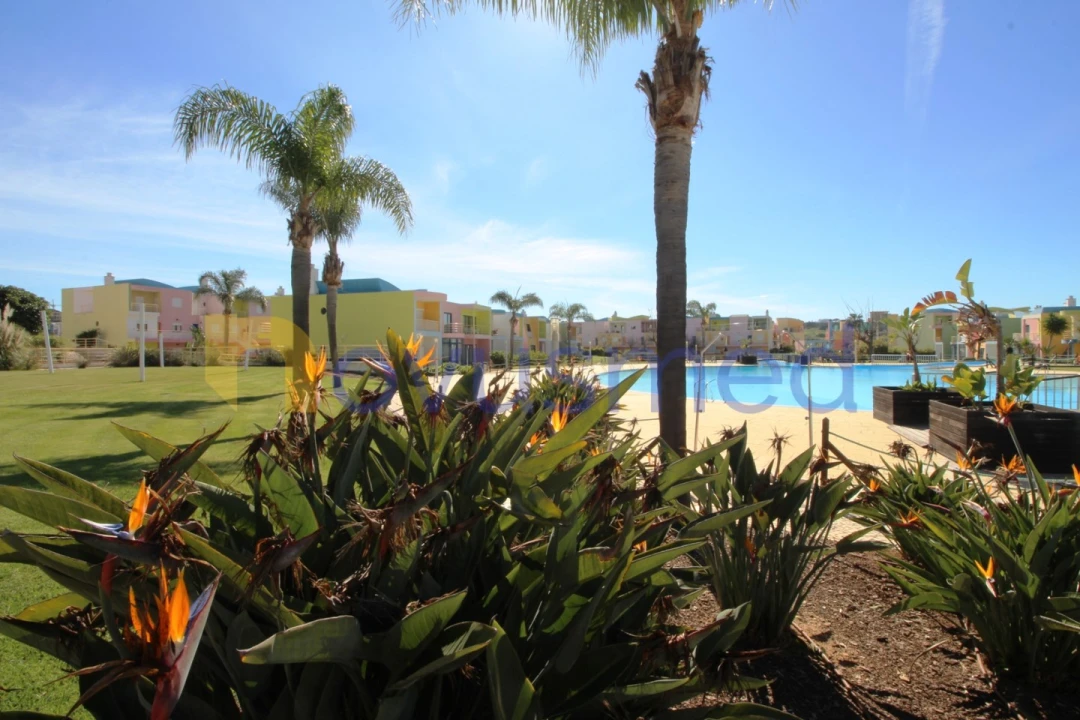 Apartamento T2 para Venda em Albufeira e Olhos de Água Foto 1
