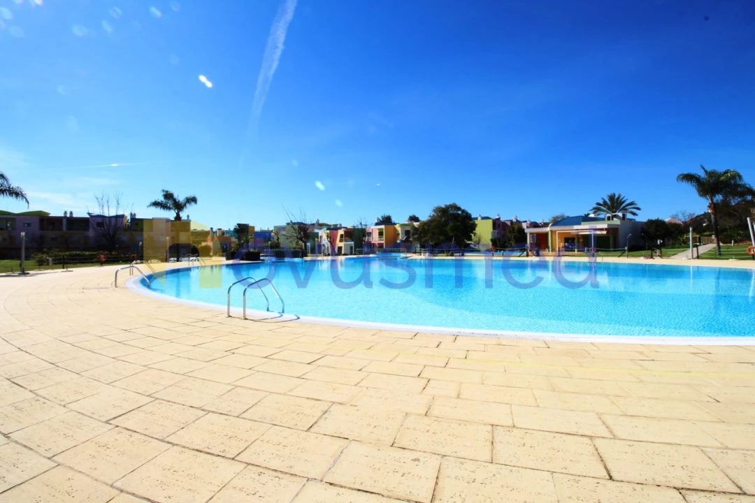 Apartamento T2 para Venda em Albufeira e Olhos de Água Foto 2