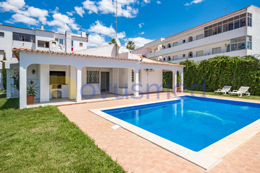 Moradia T4 para Venda em Albufeira e Olhos de Água Foto 6
