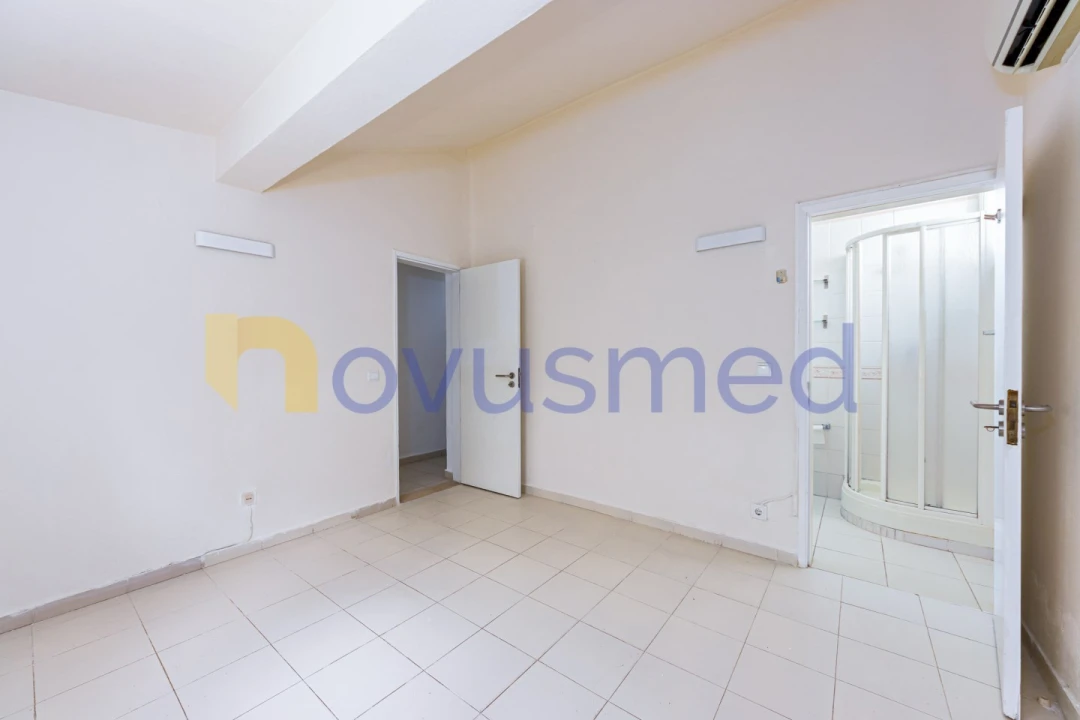 Moradia T4 para Venda em Albufeira e Olhos de Água Foto 32