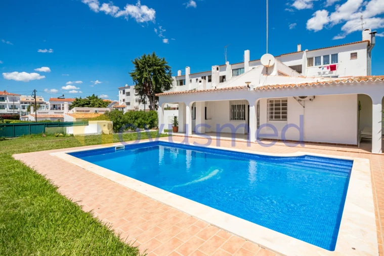 Moradia T4 para Venda em Albufeira e Olhos de Água Foto 7