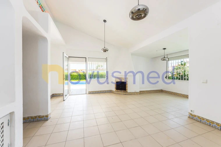 Moradia T4 para Venda em Albufeira e Olhos de Água Foto 16