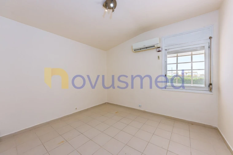 Moradia T4 para Venda em Albufeira e Olhos de Água Foto 35