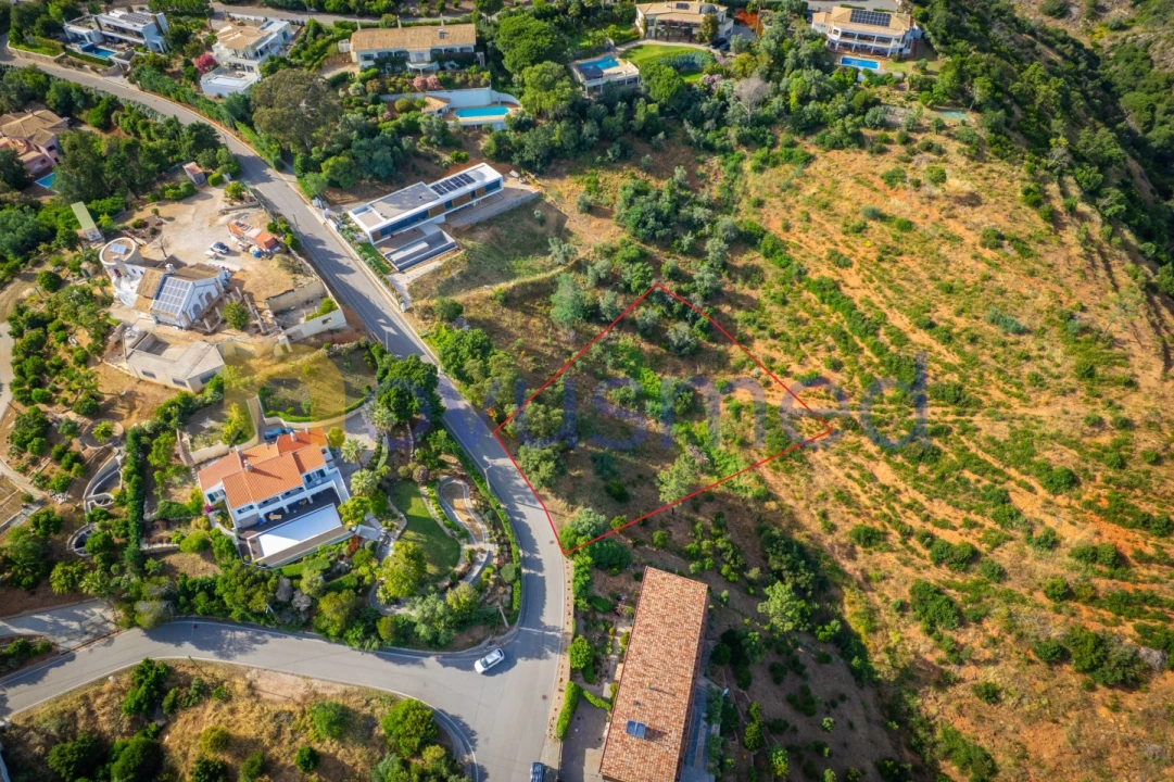 Terreno para Venda em Monchique Foto 2