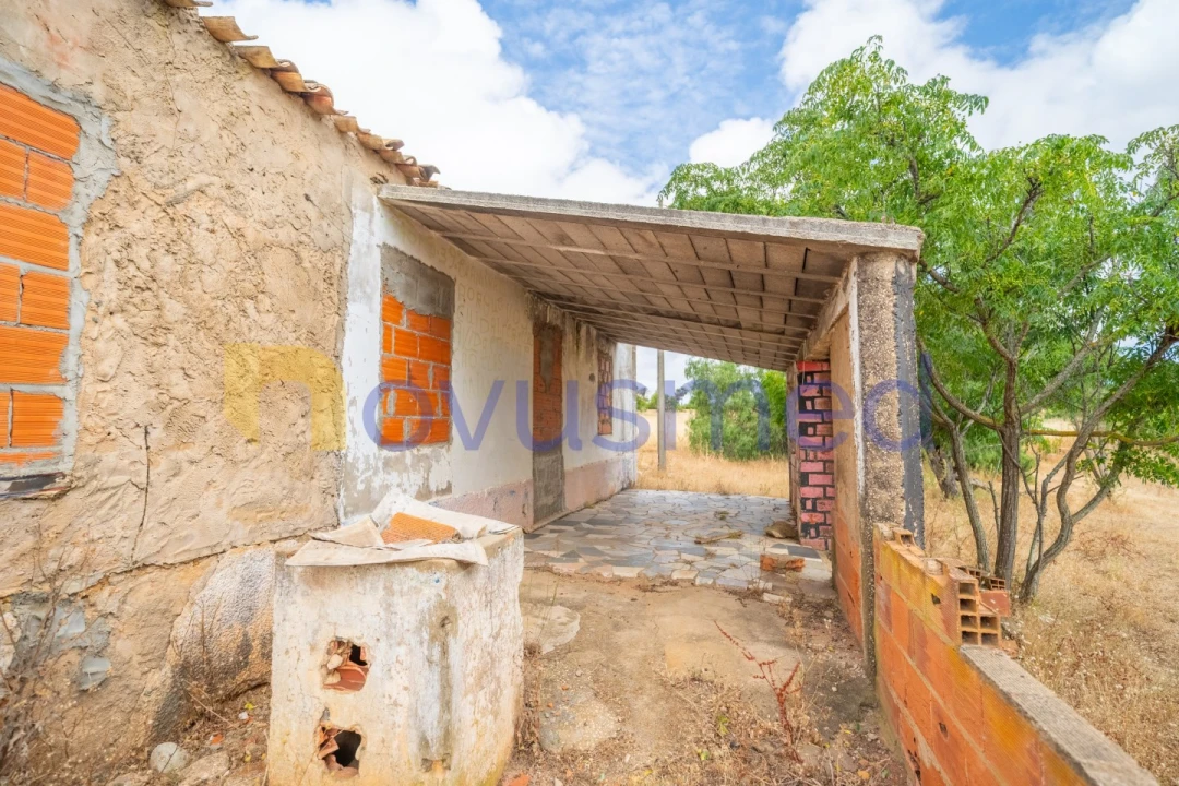 Moradia T3 para Venda em Guia Foto 14