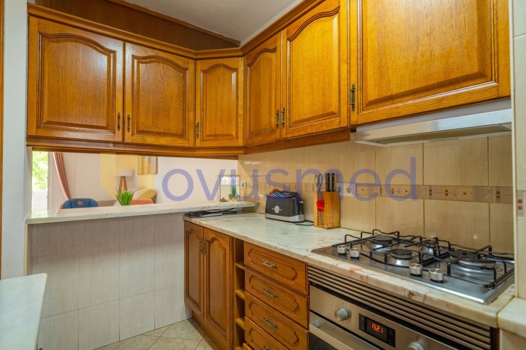 Apartamento T2 para Venda em Ferreiras Foto 8