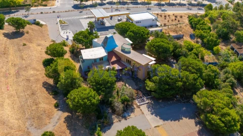 Terreno Comércio / Armazém para Venda em Albufeira e Olhos de Água