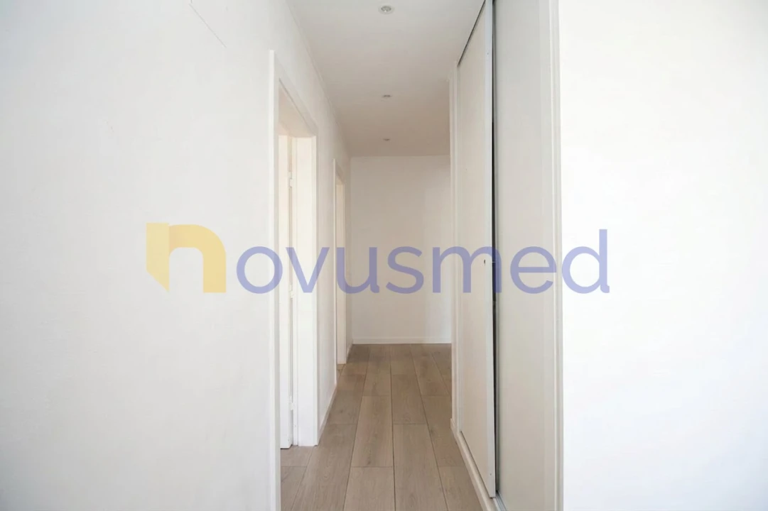 Apartamento T2 para Venda em Albufeira e Olhos de Água Foto 3