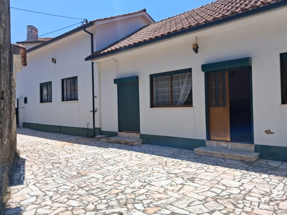 Moradia T3 para Venda em Mujães Foto 15