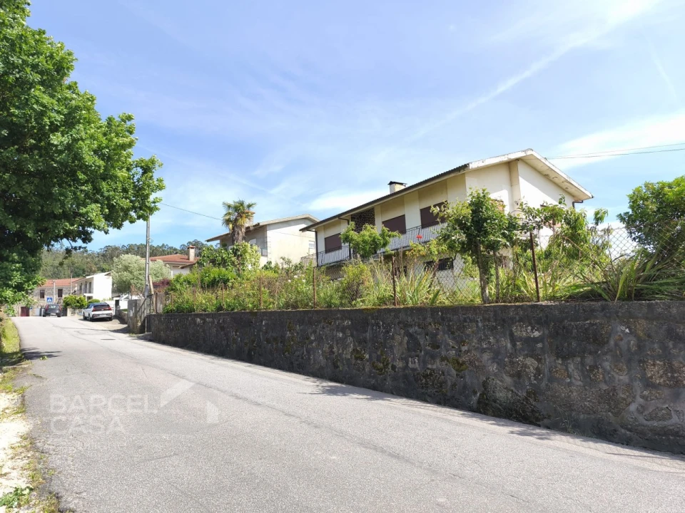 Moradia T3 para Venda em Airo Foto 3