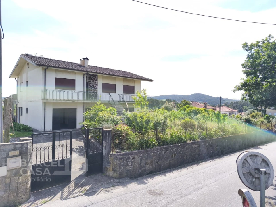 Moradia T3 para Venda em Airo Foto 5