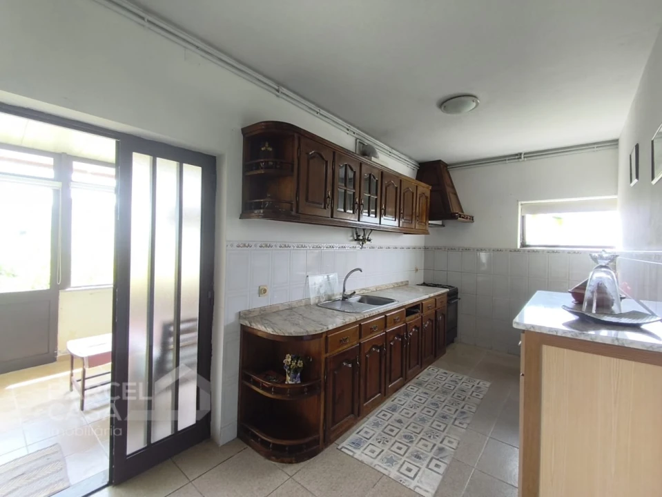 Moradia T3 para Venda em Airo Foto 30