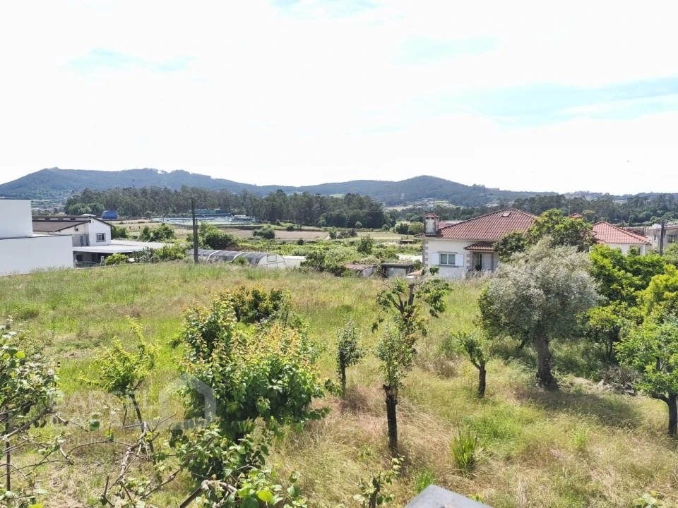 Moradia T3 para Venda em Airo Foto 14