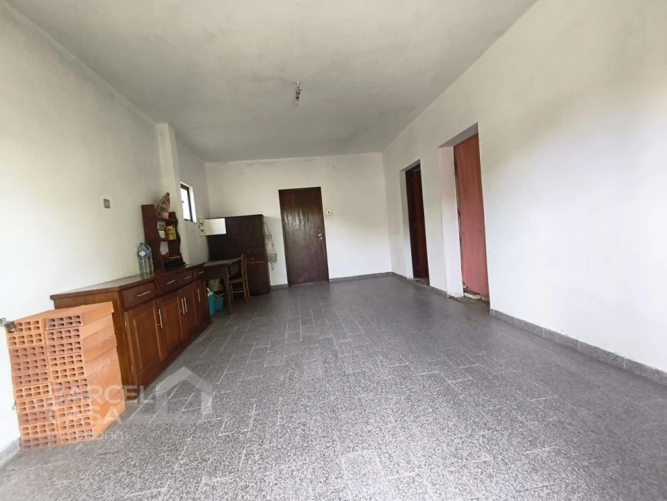Moradia T3 para Venda em Airo Foto 33