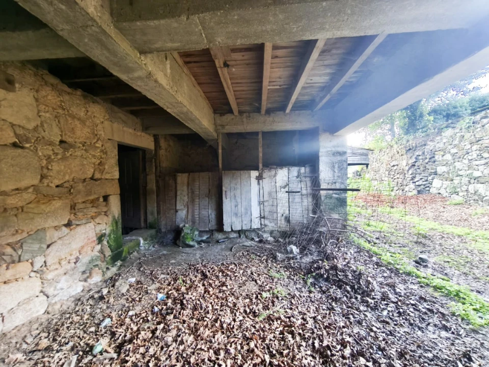 Moradia T4 para Venda em Vila Cova e Feitos Foto 13