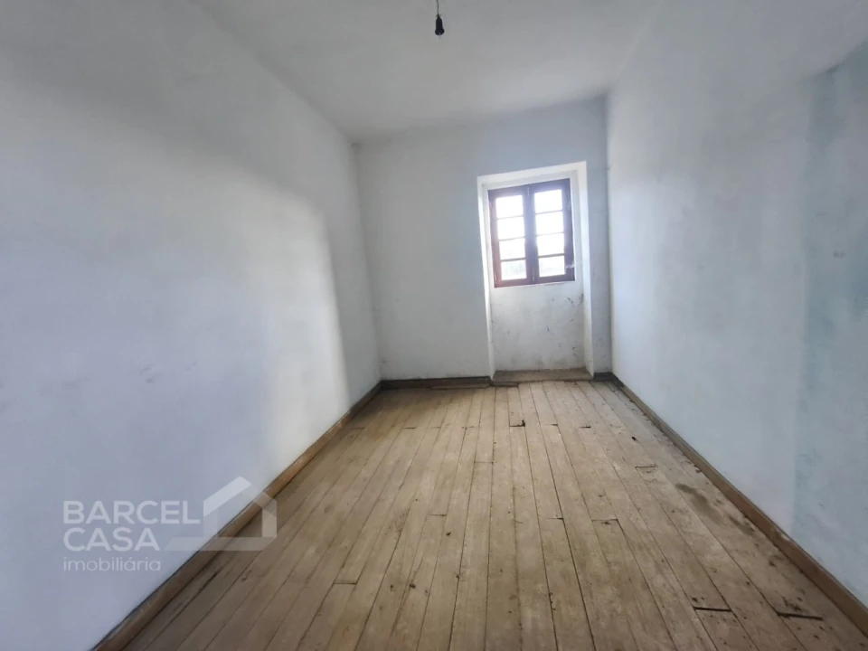 Moradia T4 para Venda em Vila Cova e Feitos Foto 31