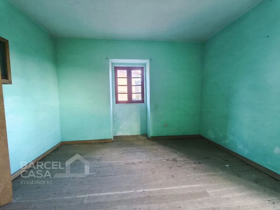 Moradia T4 para Venda em Vila Cova e Feitos Foto 32