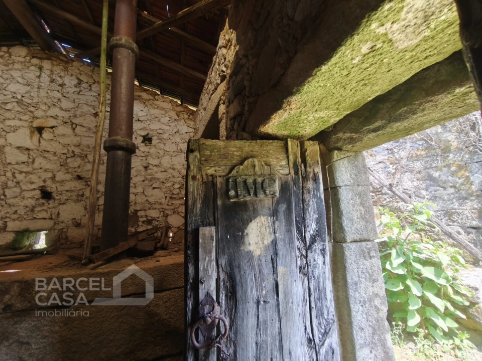 Moradia T4 para Venda em Vila Cova e Feitos Foto 17