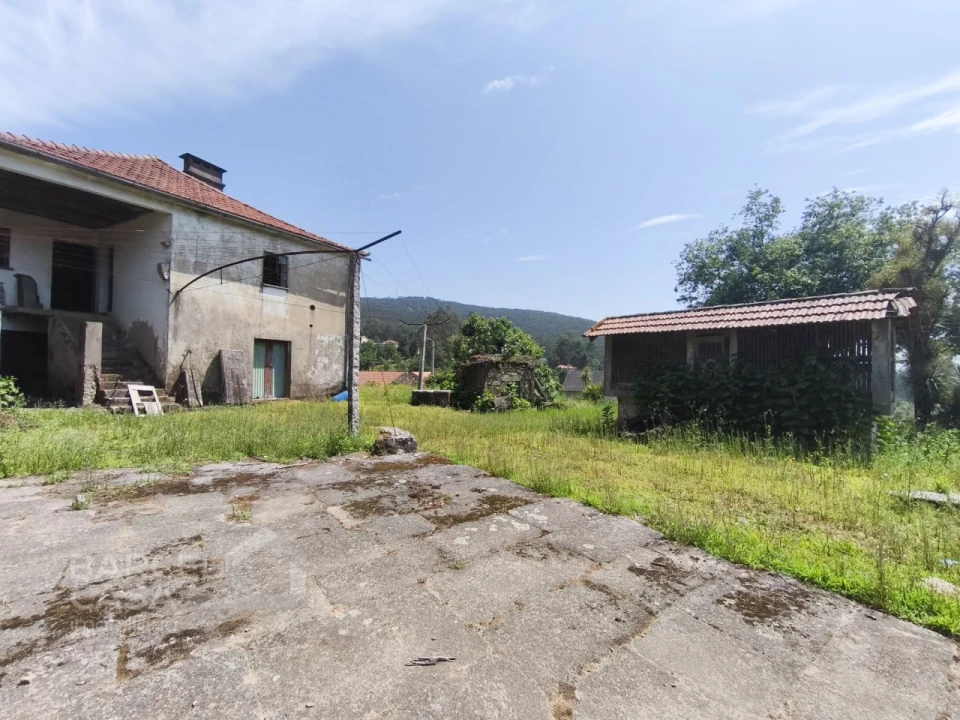 Moradia T4 para Venda em Vila Cova e Feitos Foto 35
