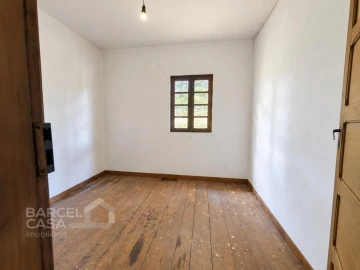 Moradia T4 para Venda em Vila Cova e Feitos