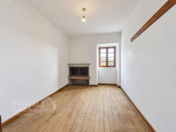 Moradia T4 para Venda em Vila Cova e Feitos