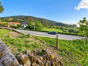 Moradia T4 para Venda em Vila Cova e Feitos