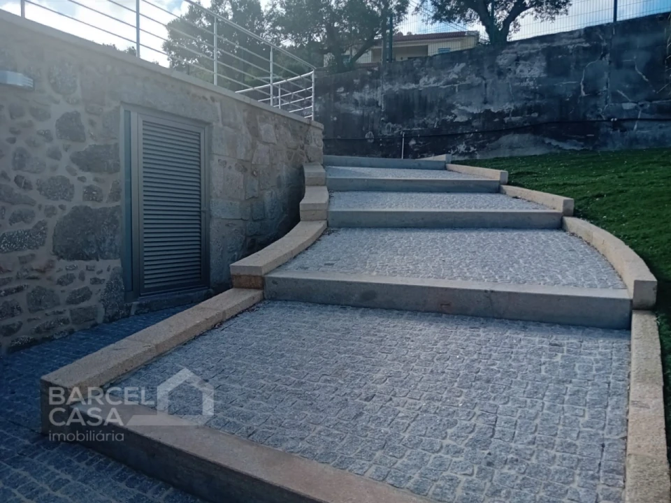 Moradia T3 para Venda em Carapeços Foto 27