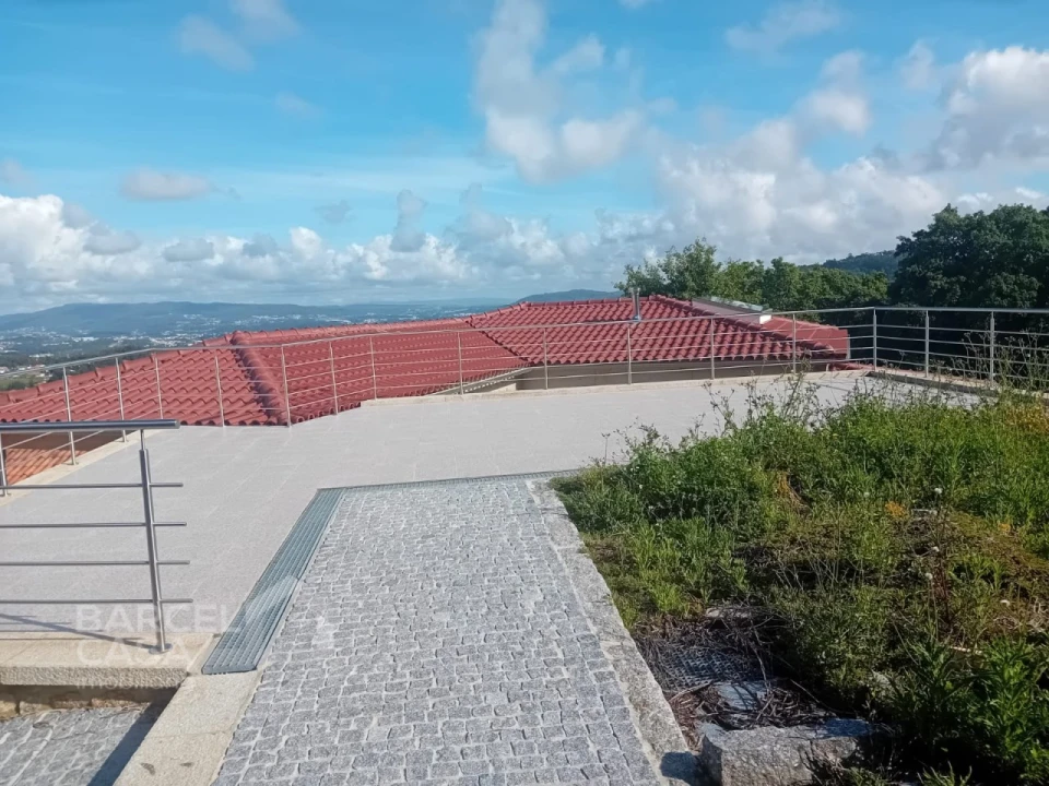 Moradia T3 para Venda em Carapeços Foto 28