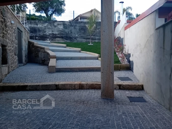 Moradia T3 para Venda em Carapeços Foto 26