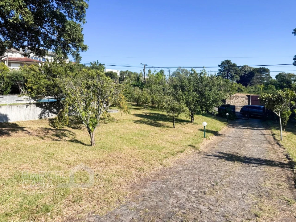 Moradia T4 para Venda em Palmeira de Faro e Curvos Foto 23
