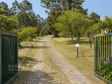 Moradia T4 para Venda em Palmeira de Faro e Curvos