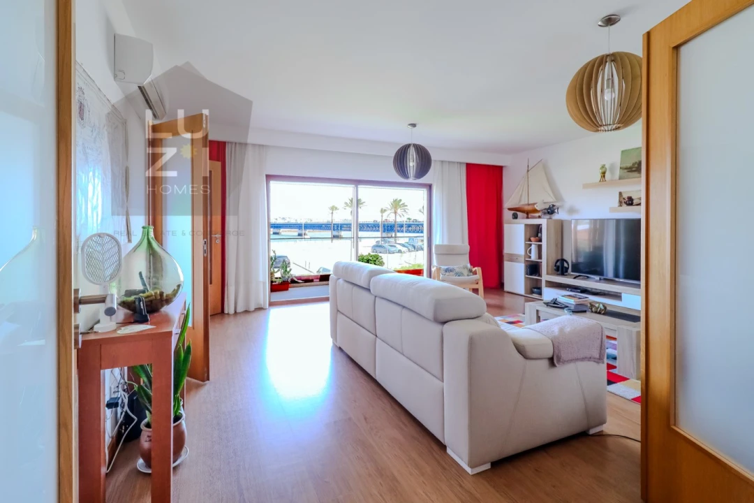 Apartamento T3 para Venda em Portimão Foto 2