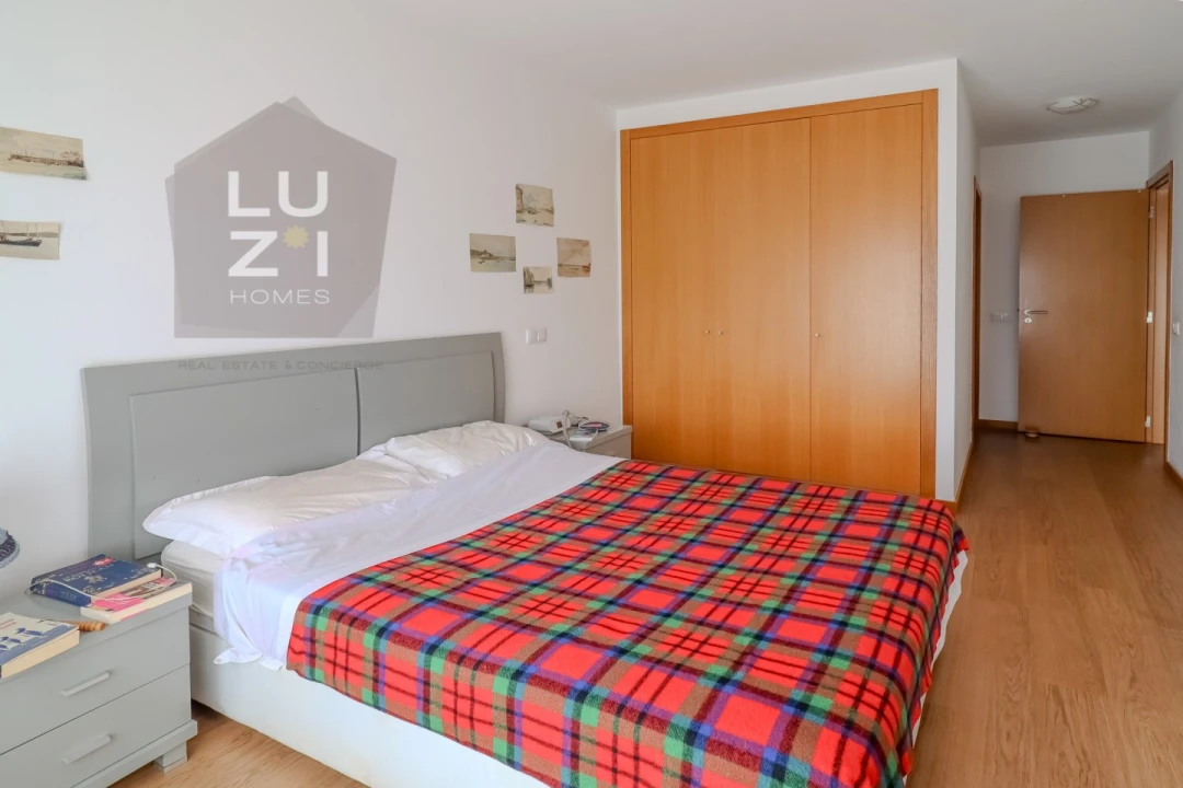 Apartamento T3 para Venda em Portimão Foto 23