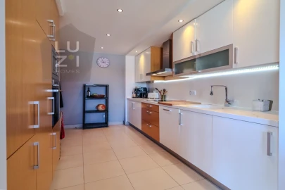 Apartamento T3 para Venda em Portimão