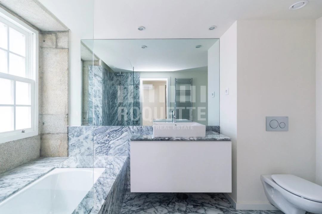 Apartamento T4 para Venda em Aldoar, Foz do Douro e Nevogilde Foto 8