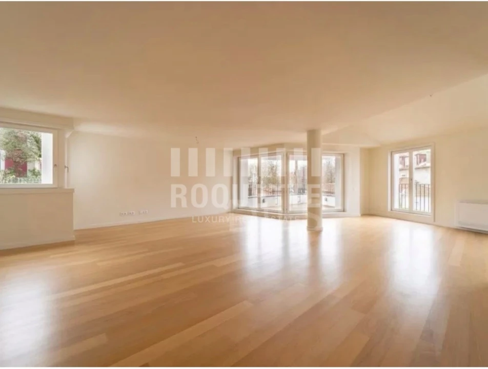 Apartamento T4 para Venda em Aldoar, Foz do Douro e Nevogilde Foto 1